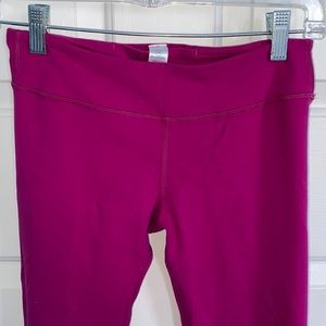 Ivivva dark pink leggings